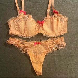 Victorias Secret Lace Balconet Bra & Thong Lingerie Set